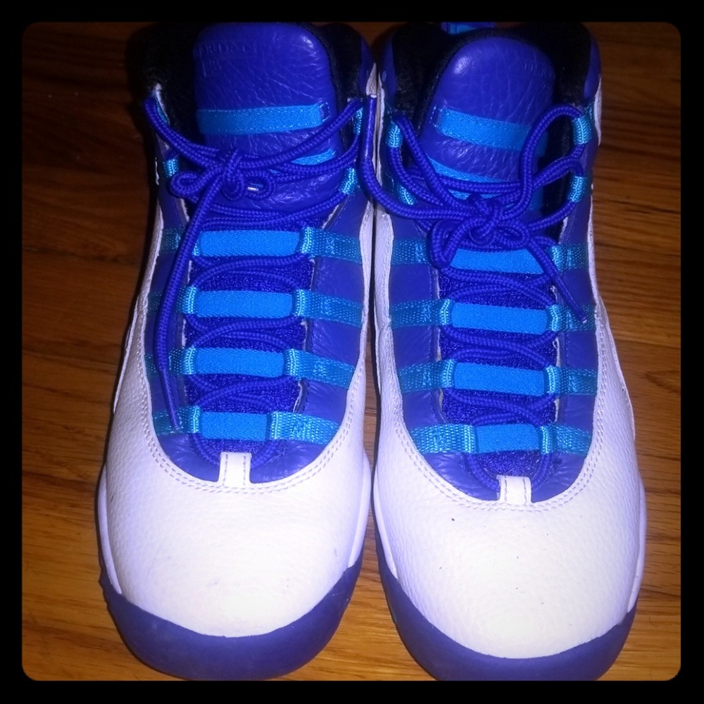 Good condition. Worn a handful of times.